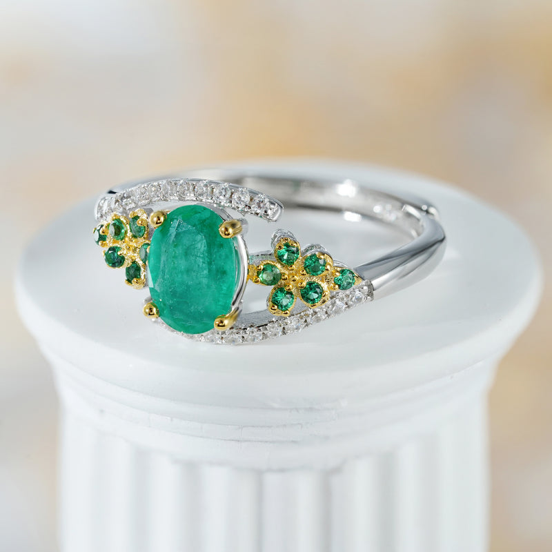 Elegant Niche Design S925 Silver Natural Emerald Ring